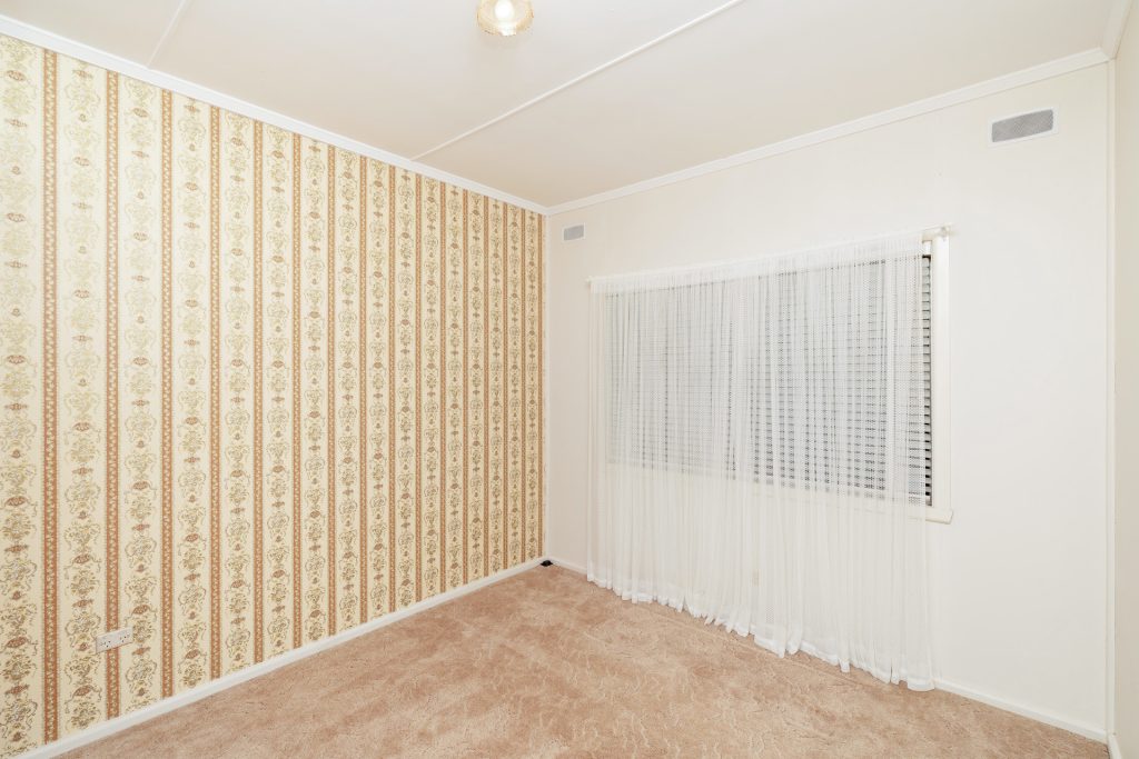 1 Sally Street, Leeton NSW 2705 - photo 8