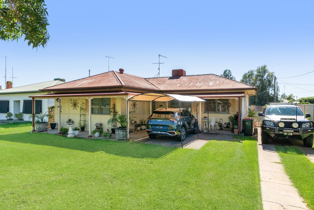 41 Currawang Avenue, Leeton NSW 2705 - McGrath Riverina