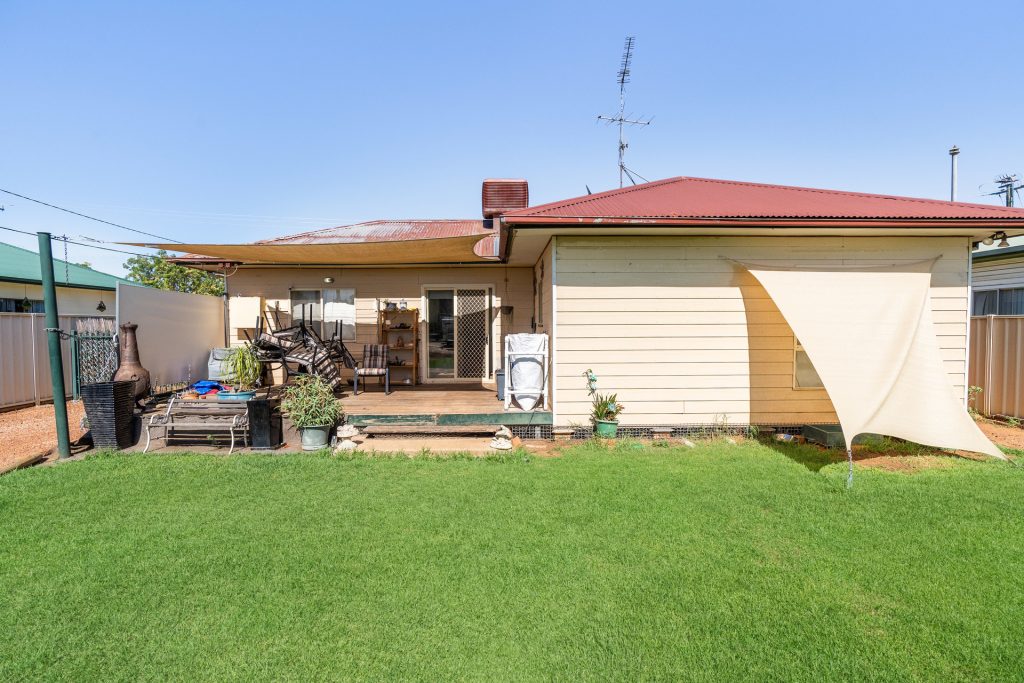 41 Currawang Avenue, Leeton NSW 2705 - photo 13