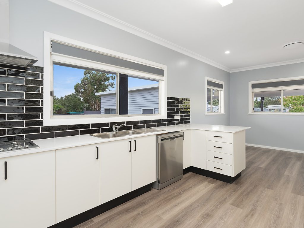 27 Cootamundra Road, Temora NSW 2666 - photo 3