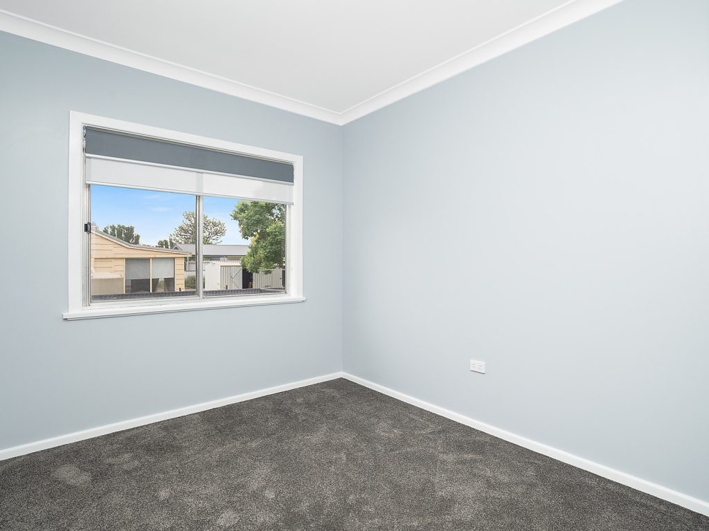 27 Cootamundra Road, Temora NSW 2666 - photo 10
