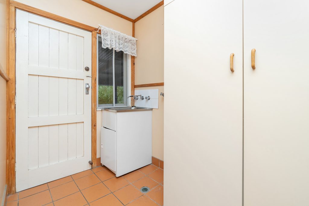 23 Mckell Avenue, Mount Austin NSW 2650 - photo 13