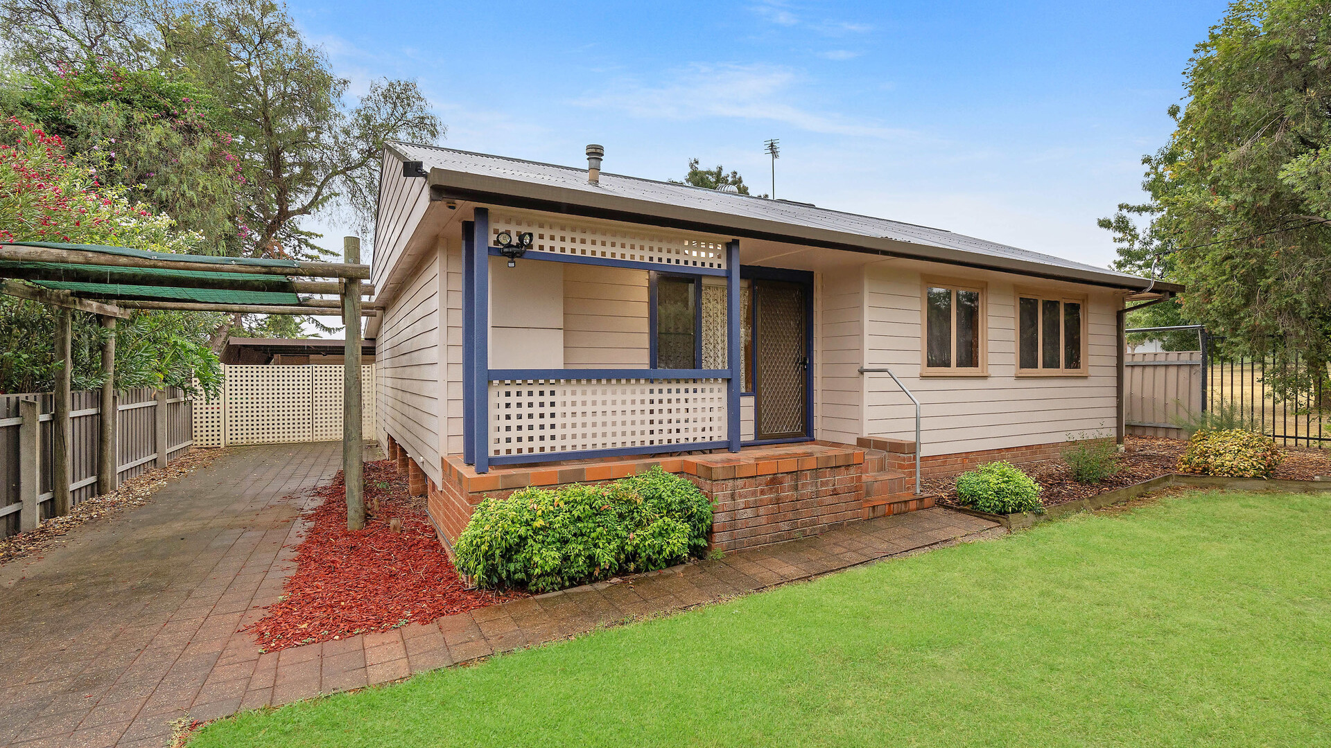 23 Mckell Avenue, Mount Austin NSW 2650 - McGrath Riverina