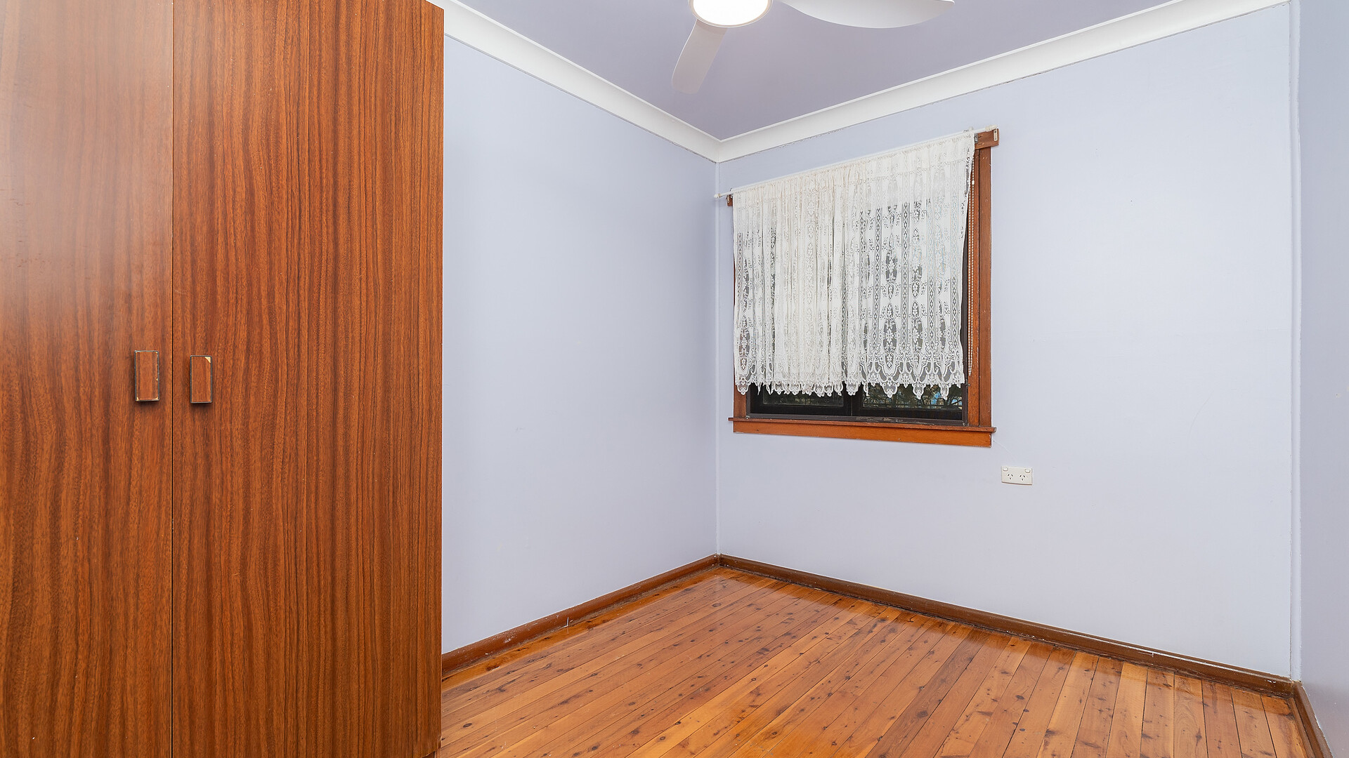 23 Mckell Avenue, Mount Austin NSW 2650 - photo 8