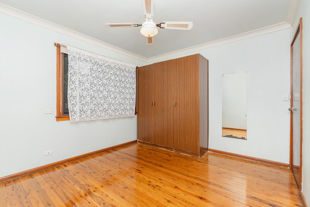 23 Mckell Avenue, Mount Austin NSW 2650 - photo 9