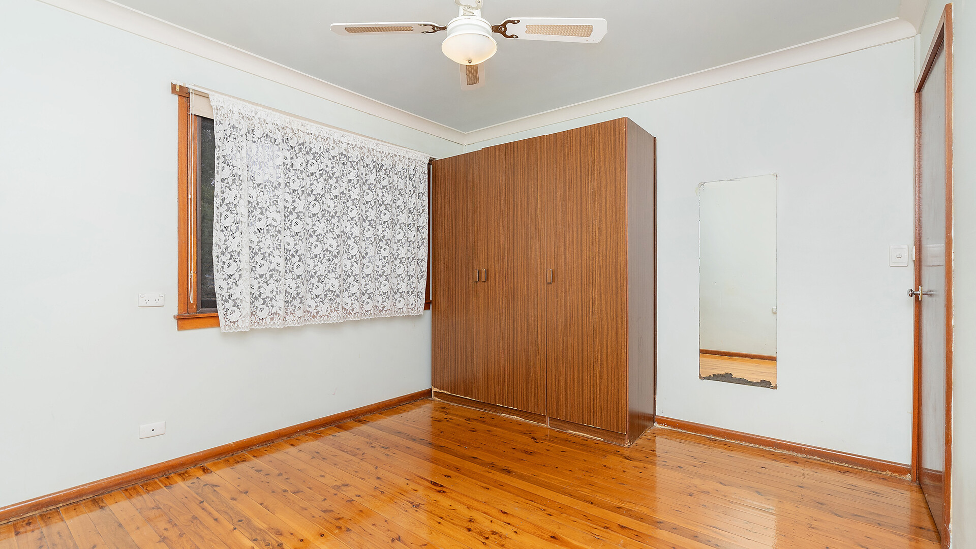 23 Mckell Avenue, Mount Austin NSW 2650 - photo 9