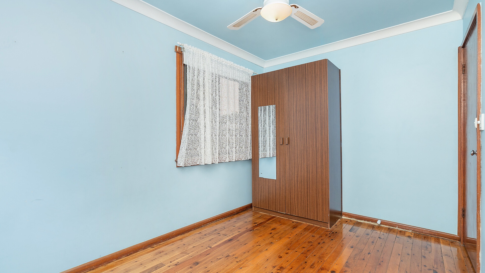 23 Mckell Avenue, Mount Austin NSW 2650 - photo 10