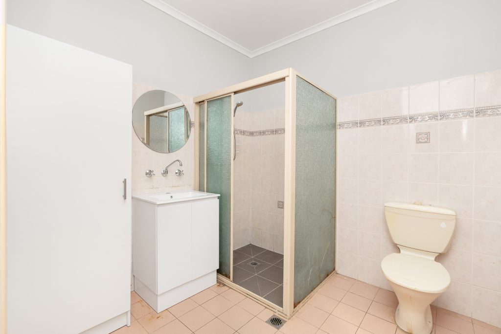 17 Elberta Street, Leeton NSW 2705 - photo 12