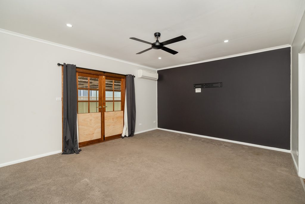17 Elberta Street, Leeton NSW 2705 - photo 7