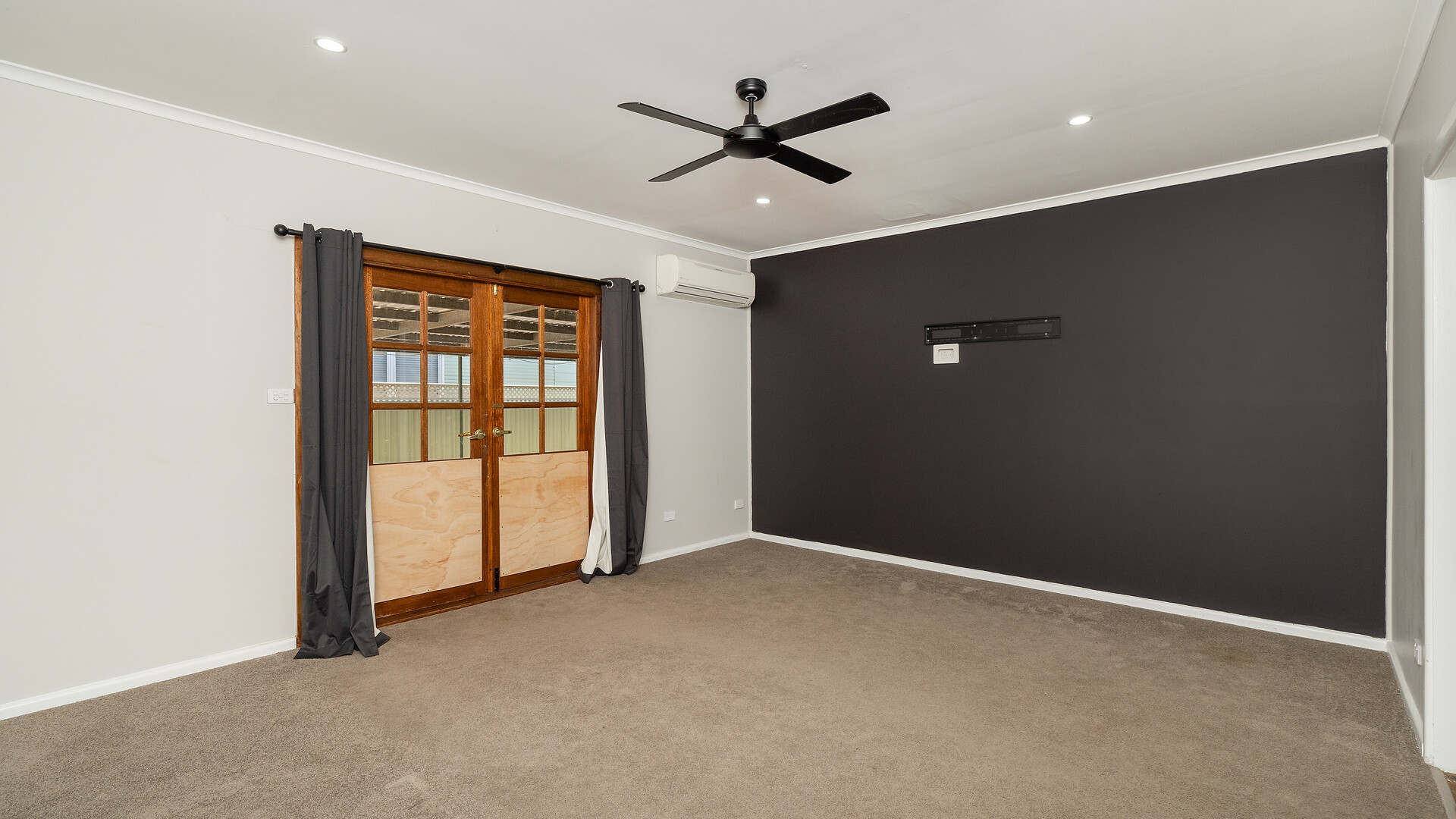 17 Elberta Street, Leeton NSW 2705 - photo 7