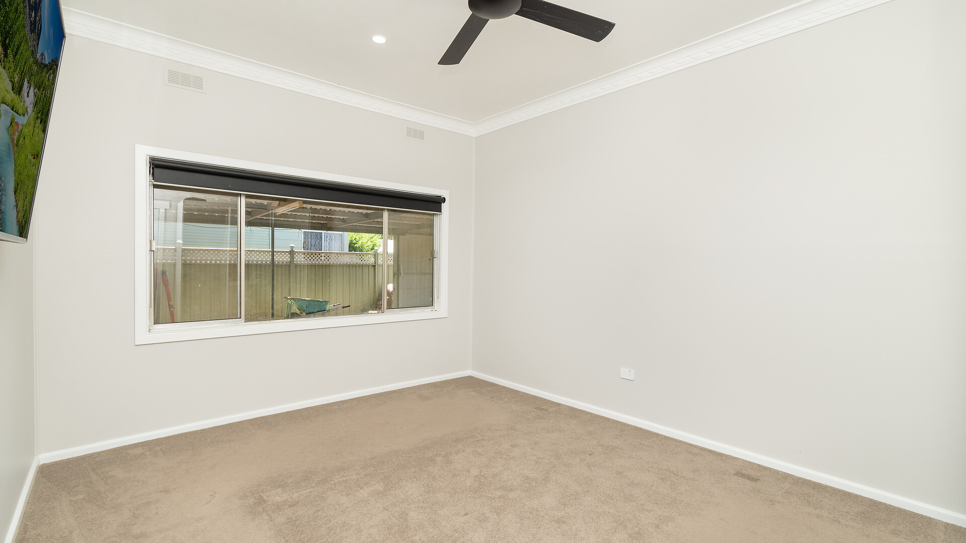 17 Elberta Street, Leeton NSW 2705 - photo 10