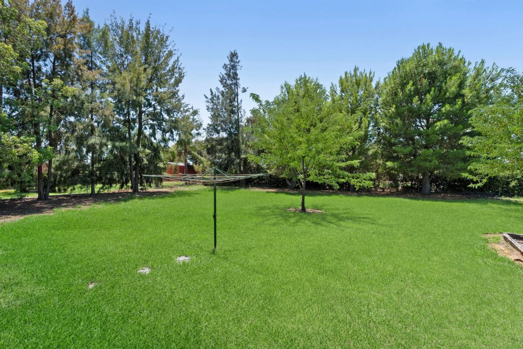 17 Lansdowne Road, Leeton NSW 2705 - photo 14