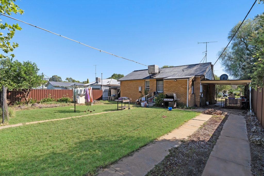 10 Gum Street, Leeton NSW 2705 - photo 14