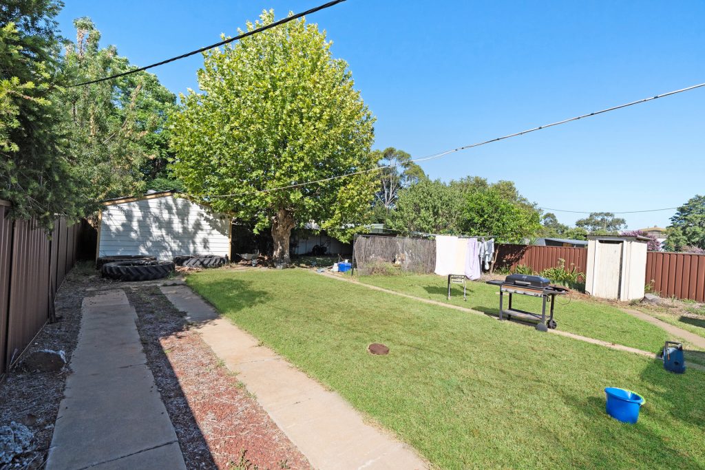 10 Gum Street, Leeton NSW 2705 - photo 16