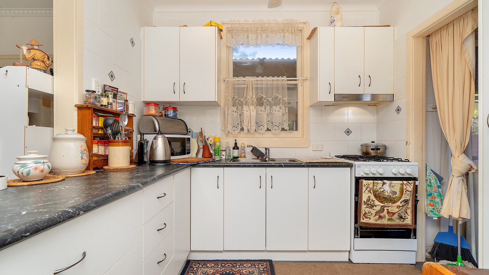 10 Gum Street, Leeton NSW 2705 - photo 4