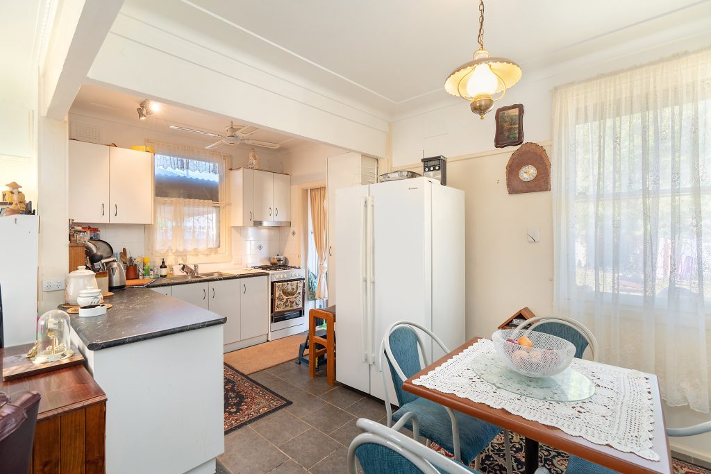 10 Gum Street, Leeton NSW 2705 - photo 5