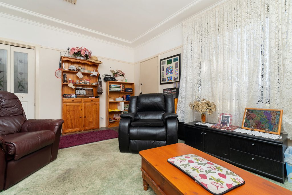 10 Gum Street, Leeton NSW 2705 - photo 8