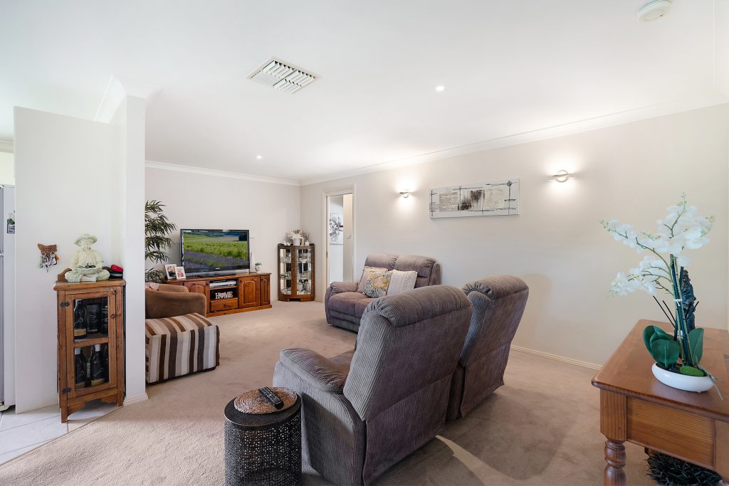 2/27 Teramo Street, Leeton NSW 2705 - photo 13