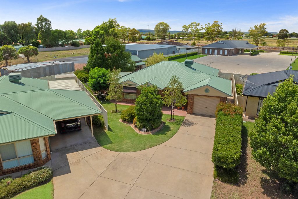2/27 Teramo Street, Leeton NSW 2705 - photo 25