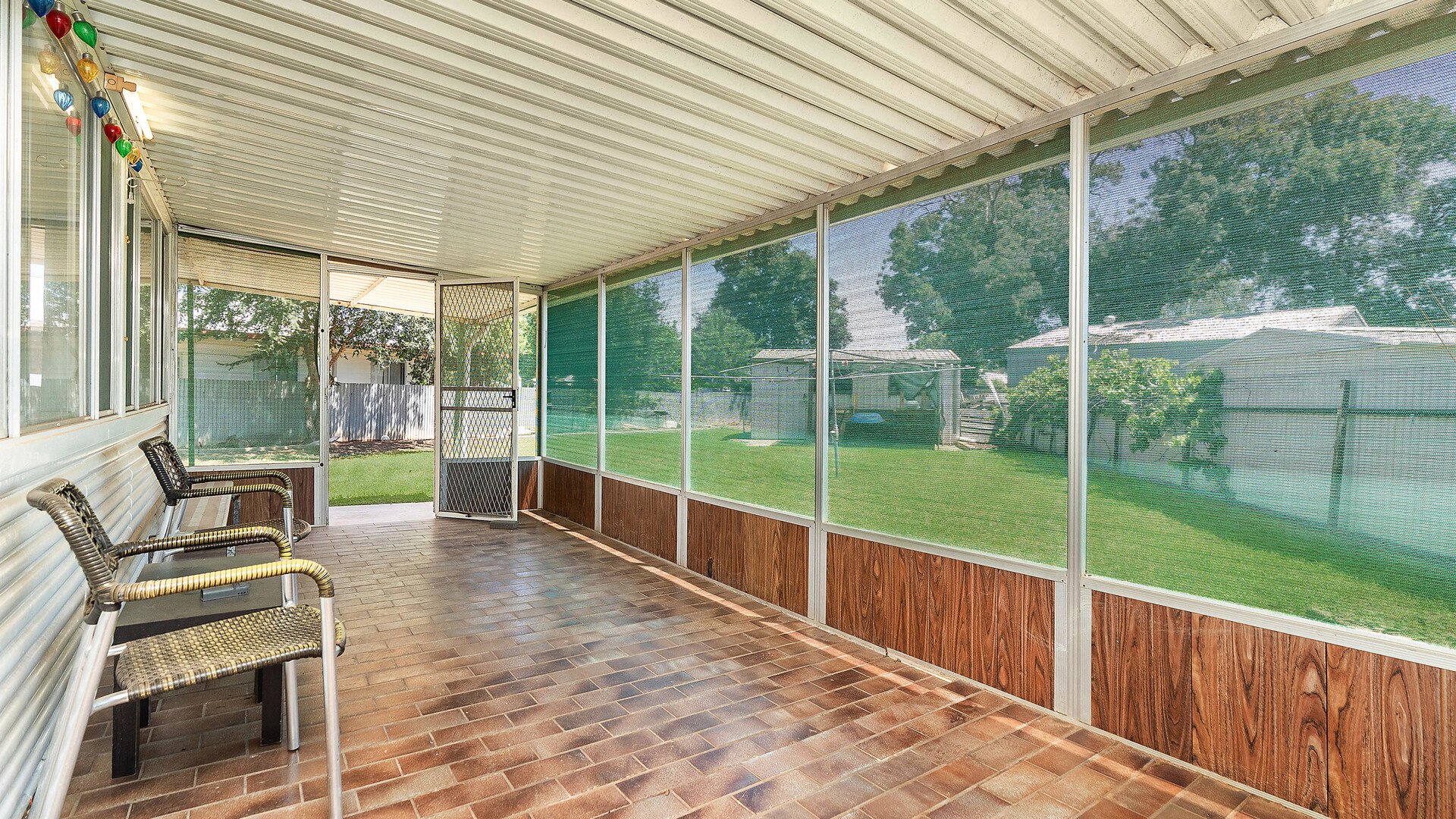 13 Seville Street, Leeton NSW 2705 - photo 14