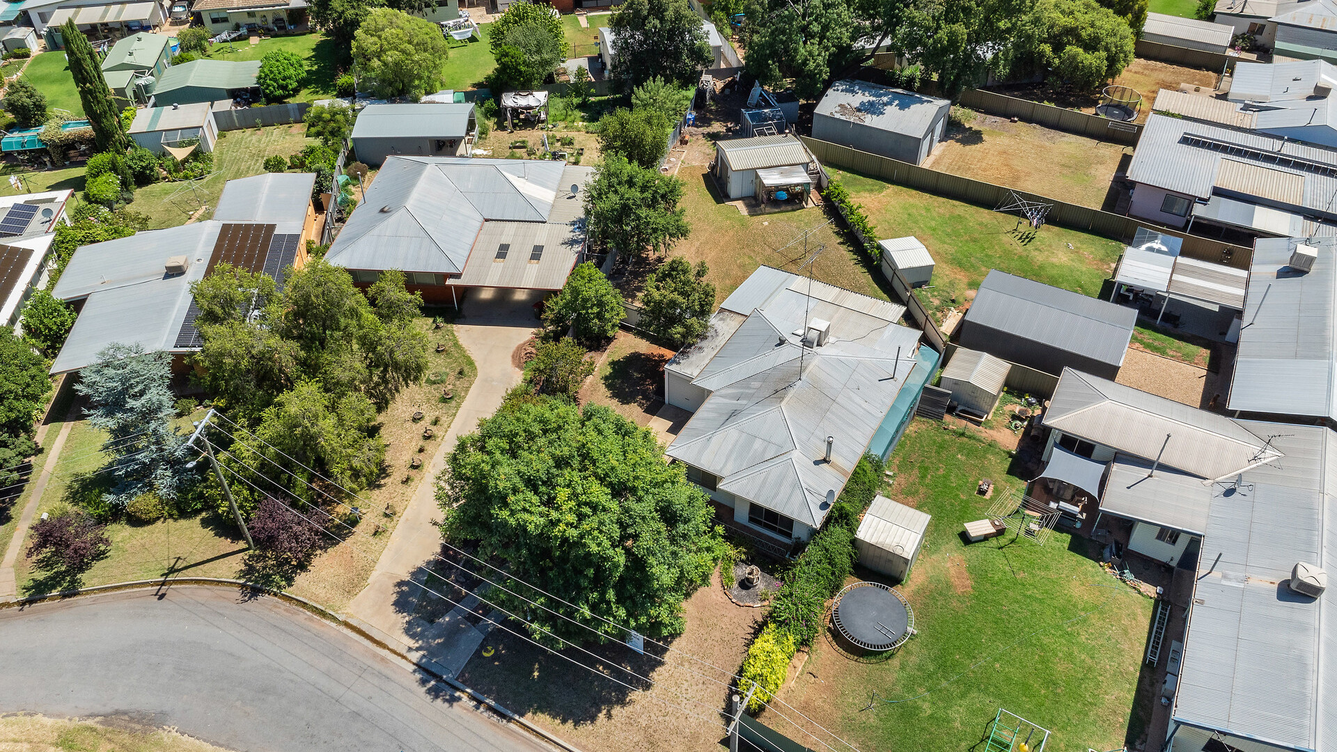 13 Seville Street, Leeton NSW 2705 - photo 21