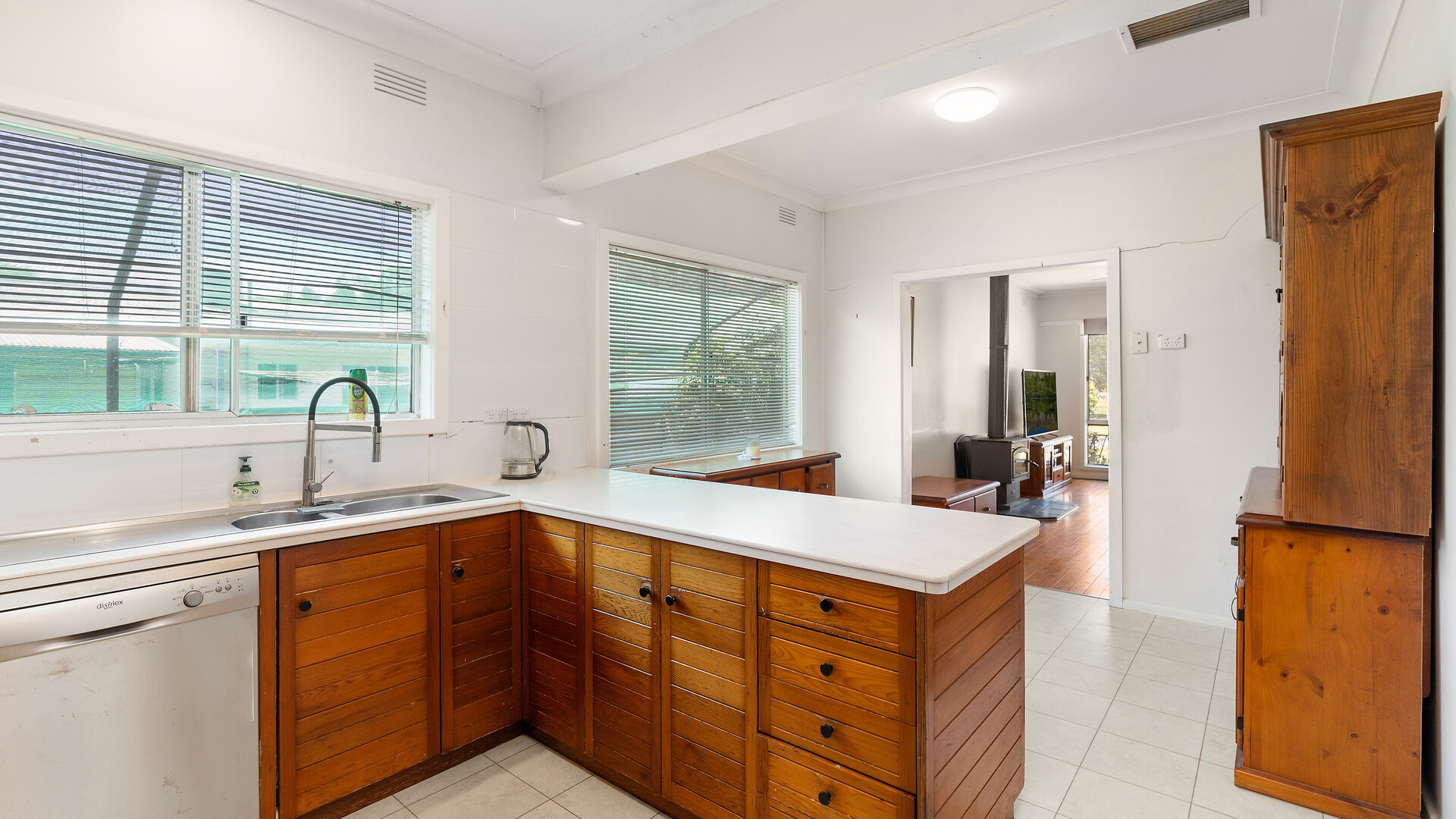 13 Seville Street, Leeton NSW 2705 - photo 7