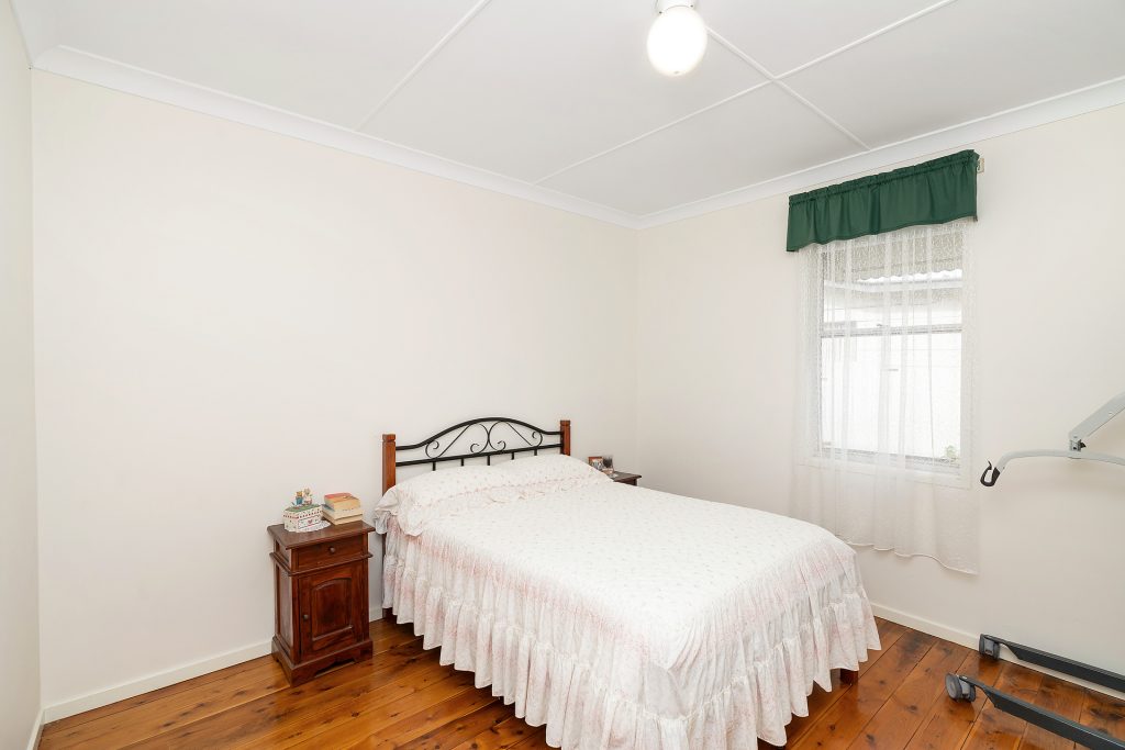 27 Victoria Avenue, Narrandera NSW 2700 - photo 13