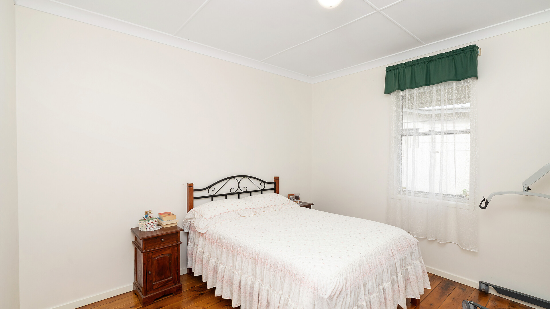27 Victoria Avenue, Narrandera NSW 2700 - photo 13