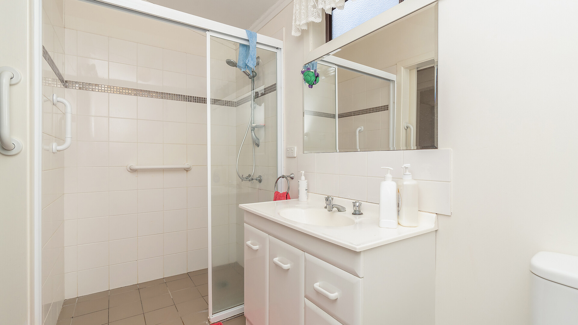 27 Victoria Avenue, Narrandera NSW 2700 - photo 15