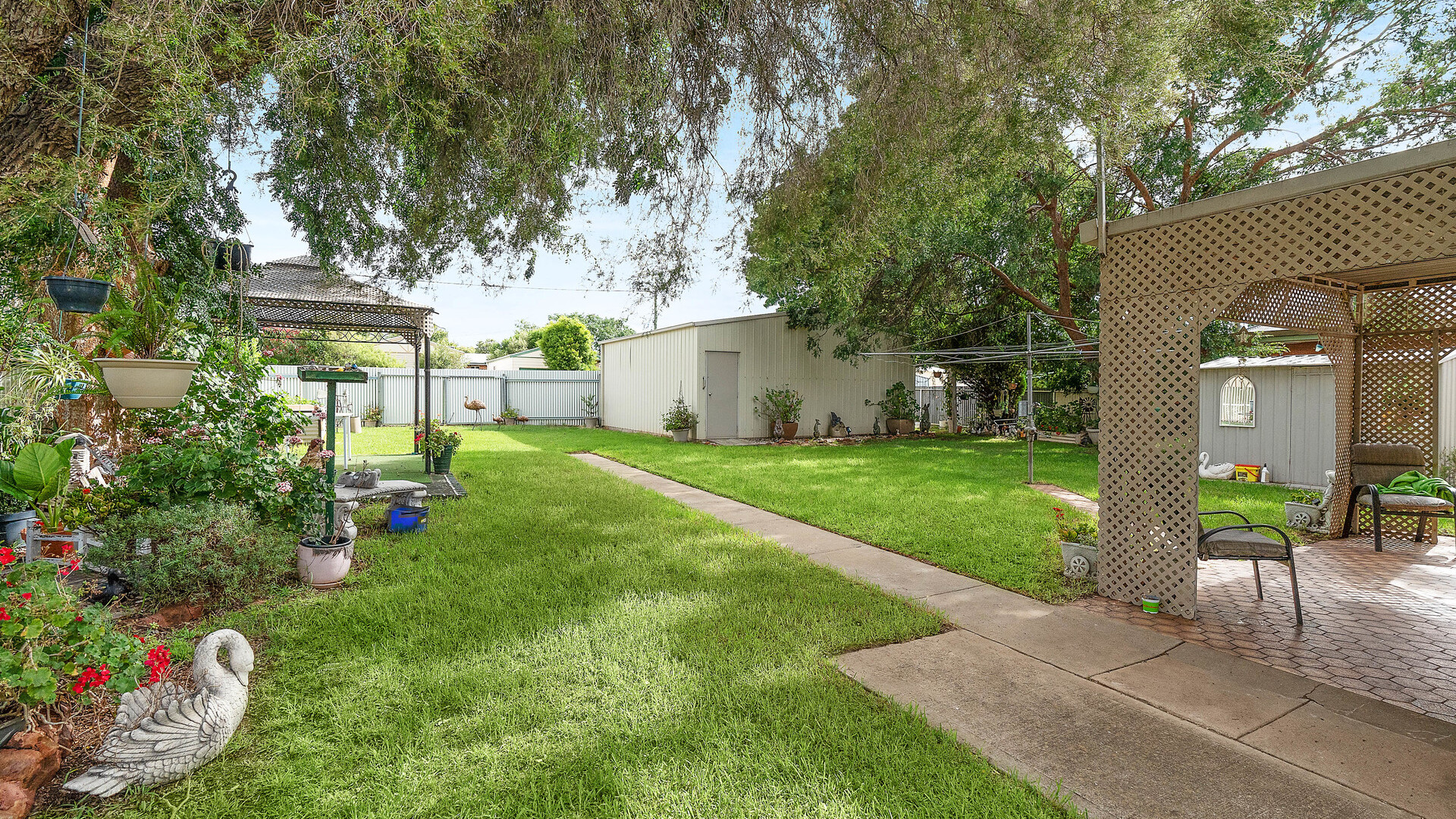 27 Victoria Avenue, Narrandera NSW 2700 - photo 16