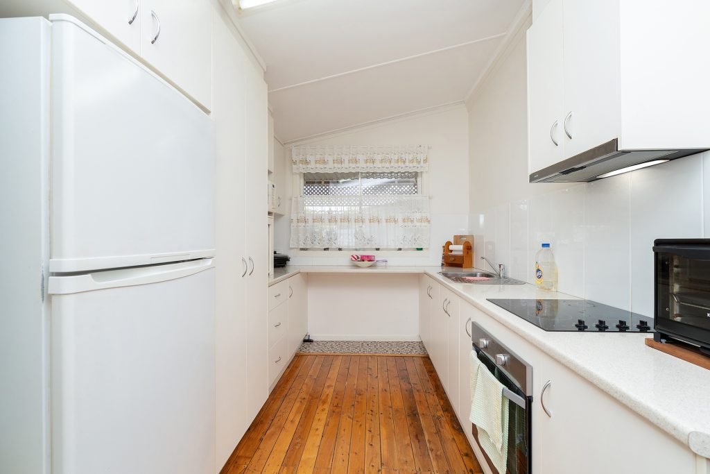 27 Victoria Avenue, Narrandera NSW 2700 - photo 10