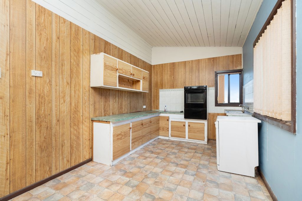 4 Beckham Street, Narrandera NSW 2700 - photo 4
