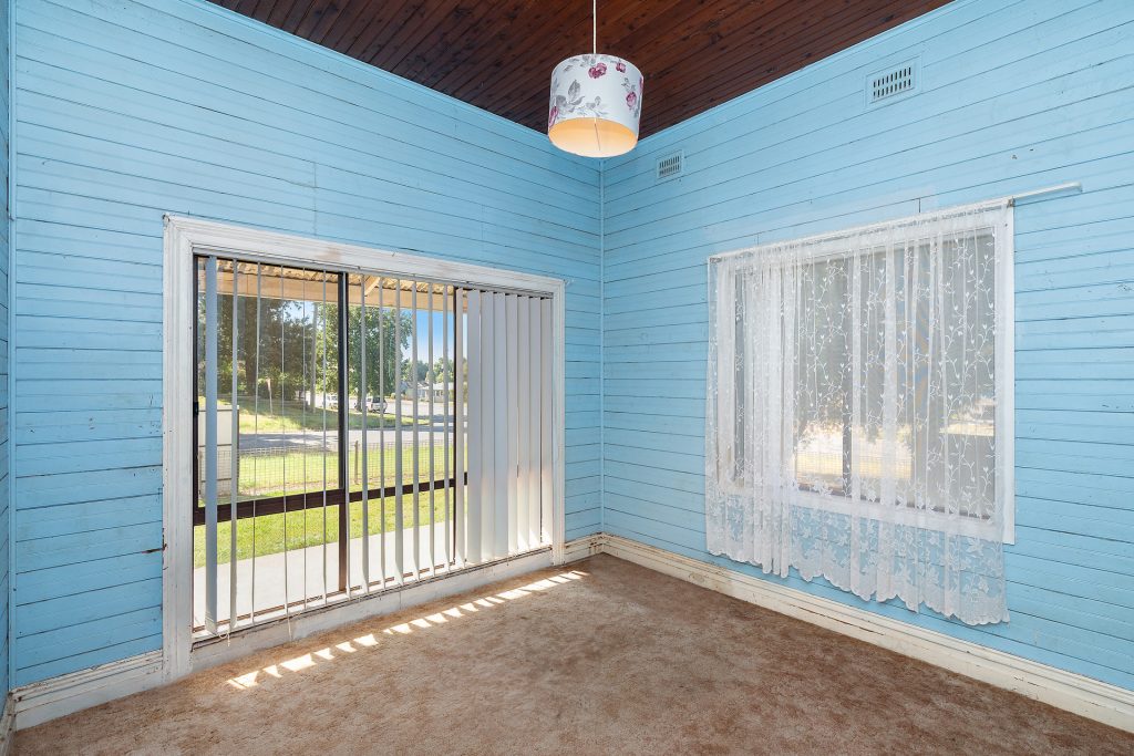 4 Beckham Street, Narrandera NSW 2700 - photo 7