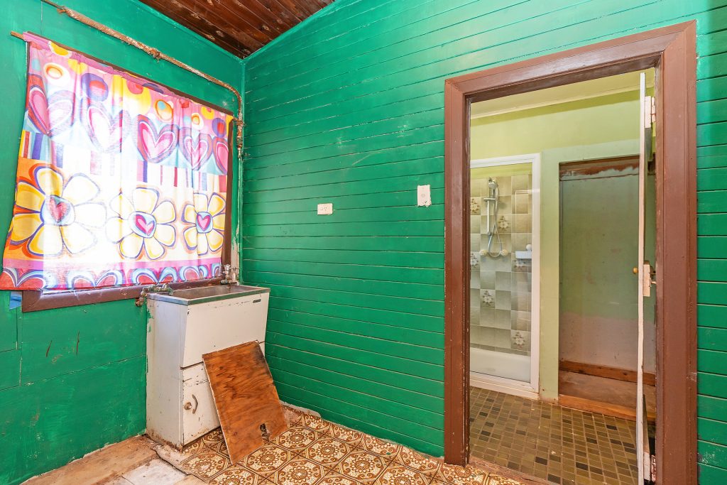 4 Beckham Street, Narrandera NSW 2700 - photo 10