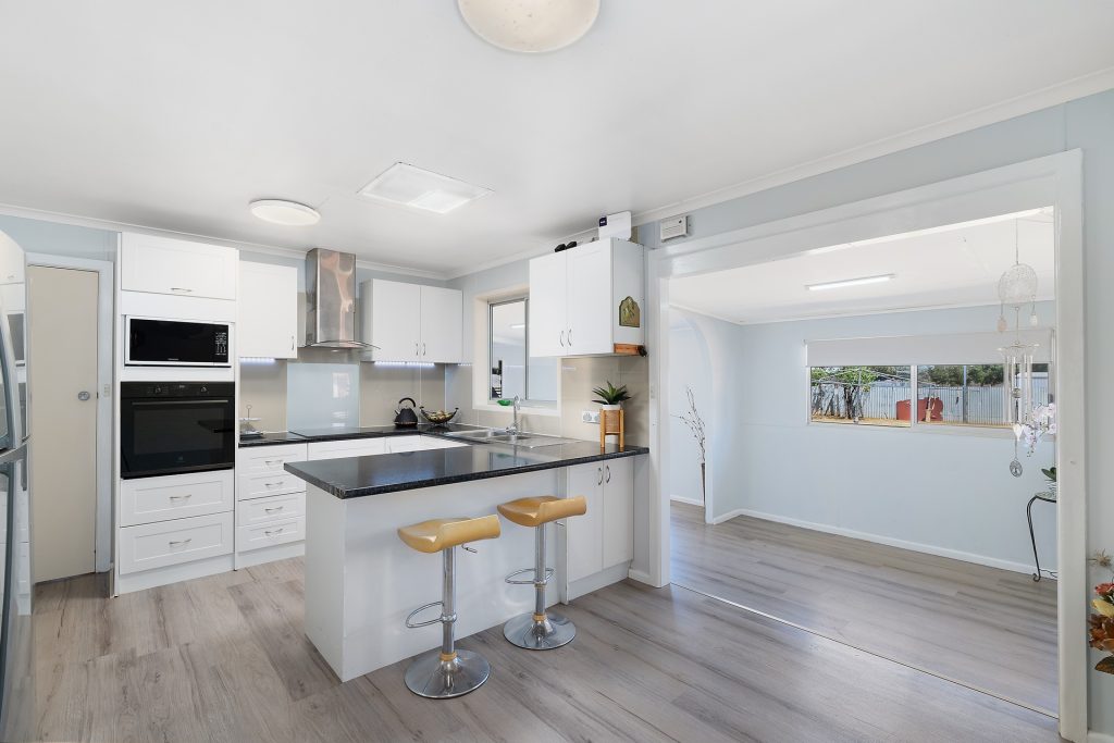 73 Binyah Street, Whitton NSW 2705 - photo 3
