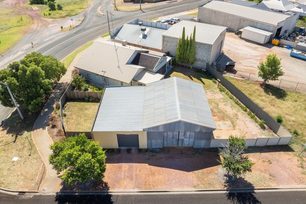 33-35 Acacia Avenue, Leeton NSW 2705 - photo 2