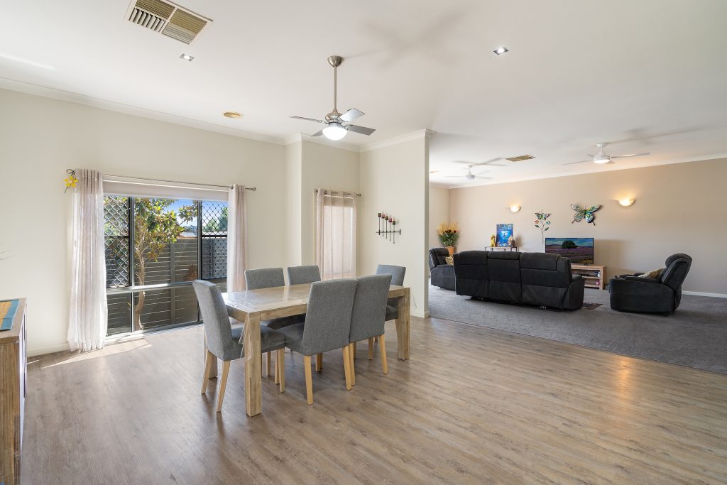 33-35 Acacia Avenue, Leeton NSW 2705 - photo 5