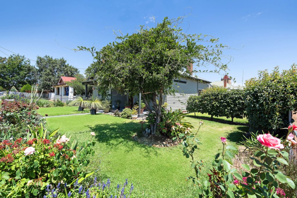 82 Crowley Street, Temora NSW 2666 - photo 19