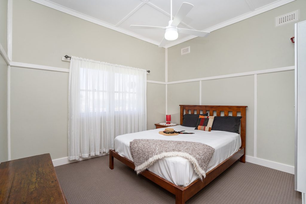 82 Crowley Street, Temora NSW 2666 - photo 10