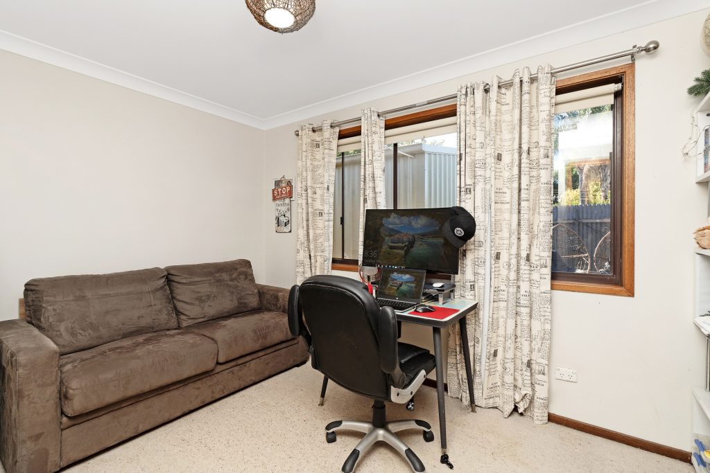 4/4 Maple Street, Leeton NSW 2705 - photo 10