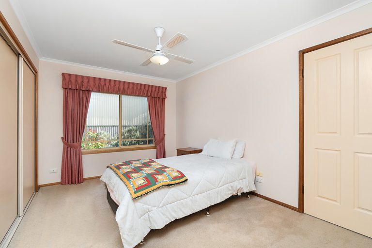 3/144 Baker Street, Temora NSW 2666 - photo 13