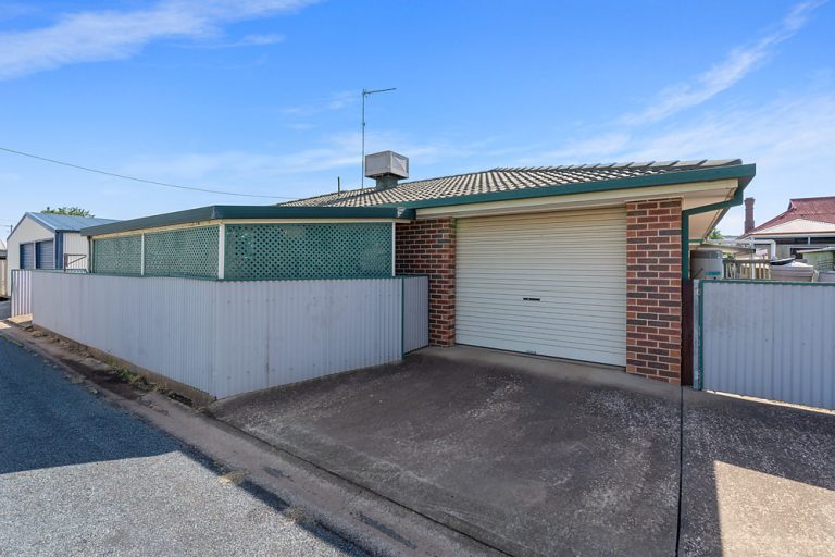 3/144 Baker Street, Temora NSW 2666 - photo 19