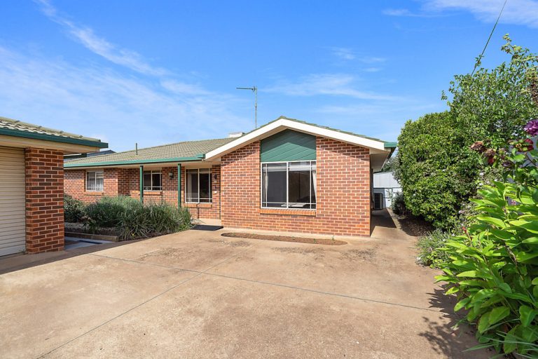 3/144 Baker Street, Temora NSW 2666 - photo 21