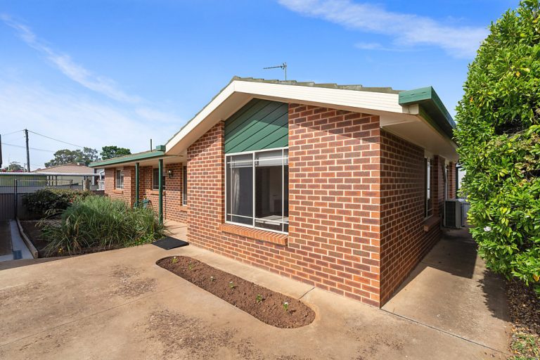 3/144 Baker Street, Temora NSW 2666 - photo 22