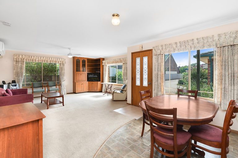 3/144 Baker Street, Temora NSW 2666 - photo 4