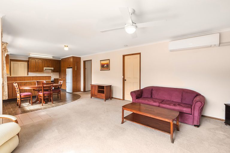 3/144 Baker Street, Temora NSW 2666 - photo 9
