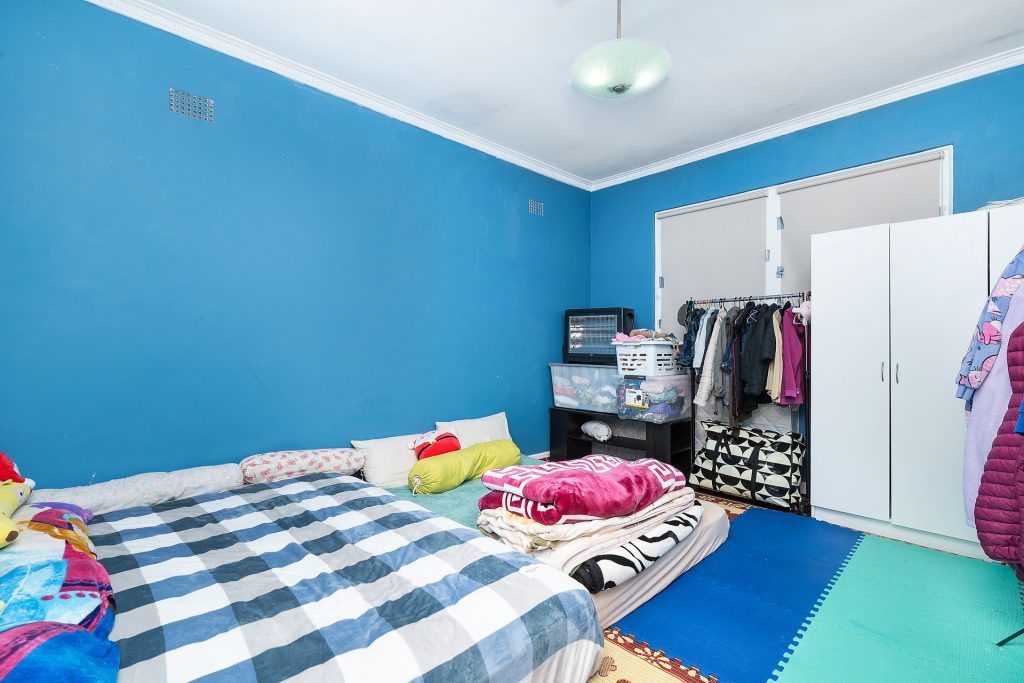 25 Bourke Street, Turvey Park NSW 2650 - photo 12
