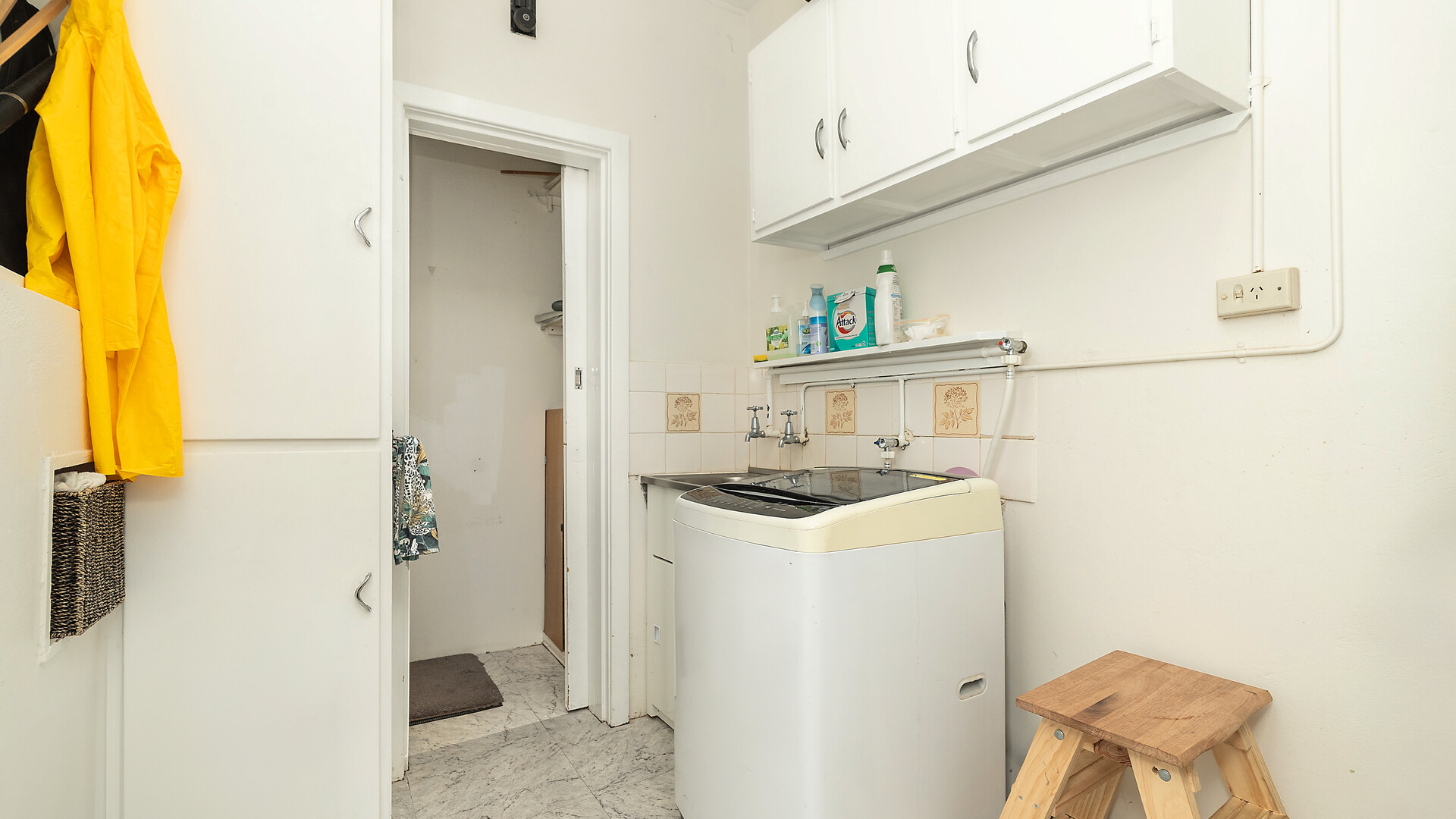25 Bourke Street, Turvey Park NSW 2650 - photo 14