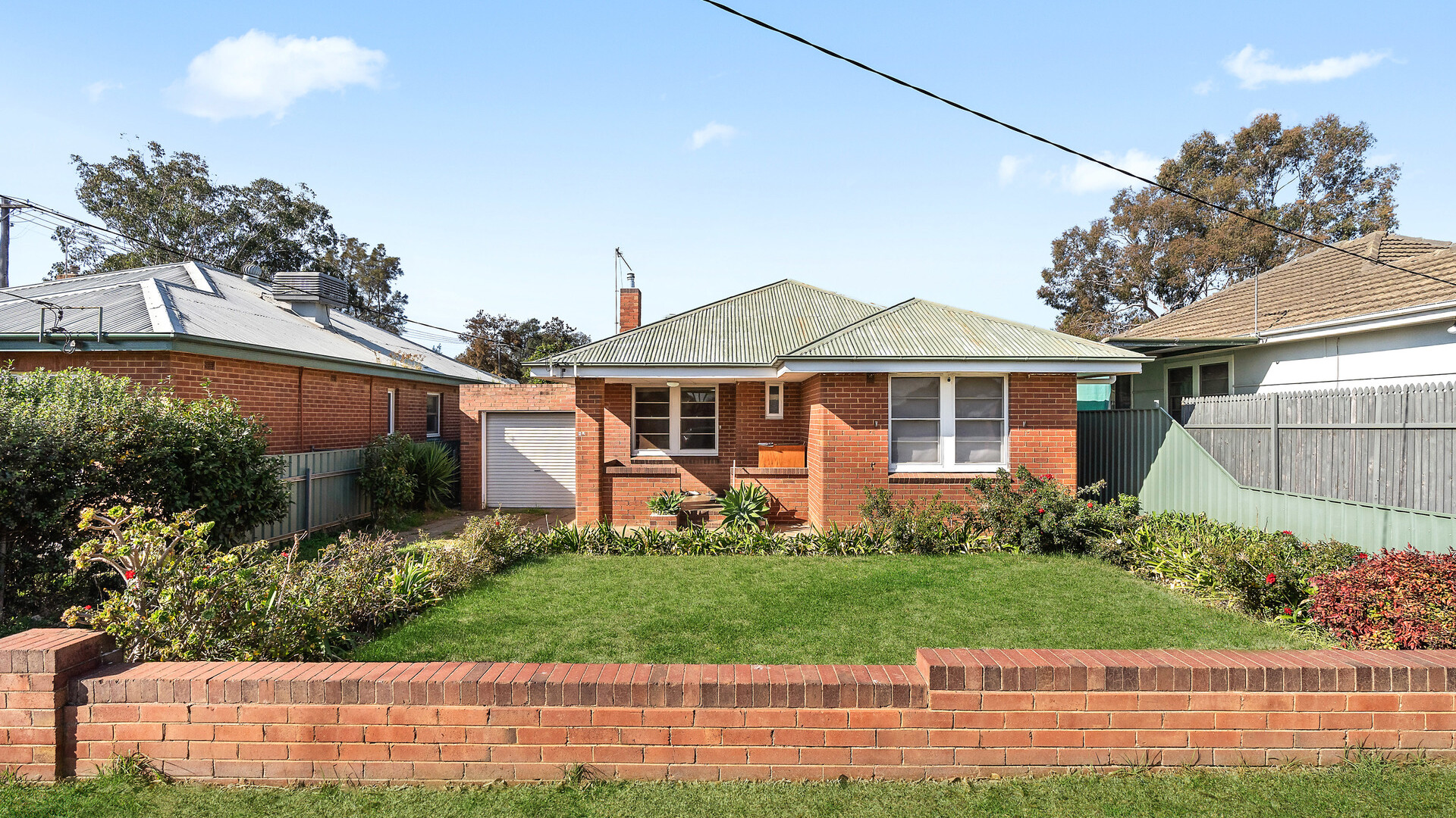 25 Bourke Street, Turvey Park NSW 2650 - McGrath Riverina