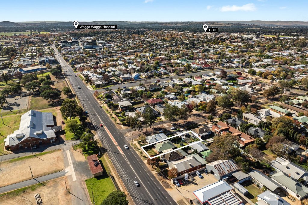 25 Bourke Street, Turvey Park NSW 2650 - photo 4